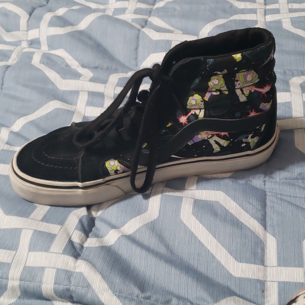 Shoes - Picture 3 of 3